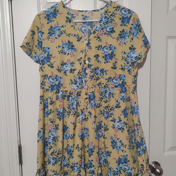 Plus Floral Print Button Front Dress - Picture 3 of 4